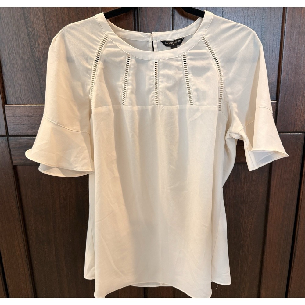 Banana Republic Ivory‎ Short-Sleeve Blouse with Ladder Detail Medium